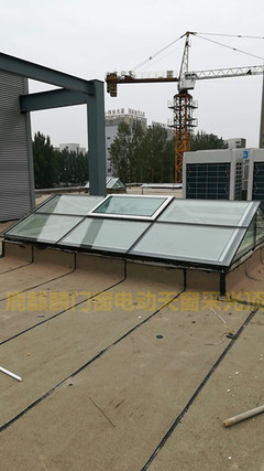 洛陽(yáng)電動(dòng)天窗與屋頂智能玻璃采光頂安裝實(shí)景 建筑智能化系統(tǒng)設(shè)計(jì)解析